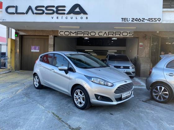 FORD FIESTA 1.6 SE HATCH 16V FLEX 4P POWERSHIFT FORD FIESTA 1.6 SE HATCH 16V FLEX 4P POWERSHIFT